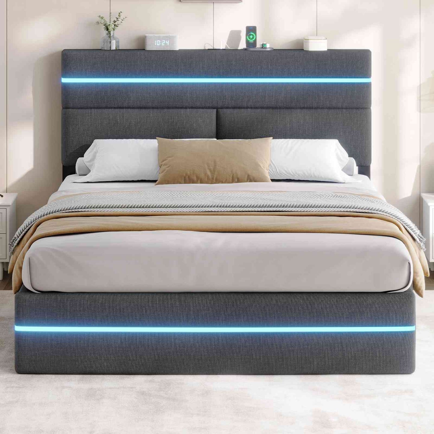 Lit double AOGLLATI 140 x 190 cm avec station de charge hydraulique et éclairage LED tête de lit rembourrée gris foncé